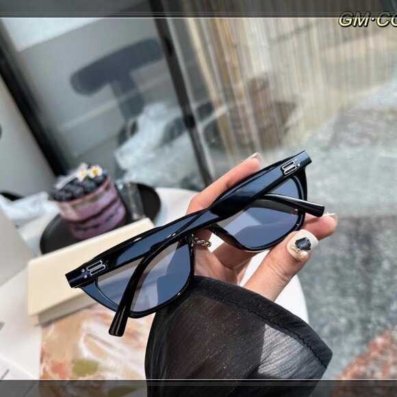 Gentle Monster Cookie Cat-Eye Sunglasses - Black, Like New! main image 4